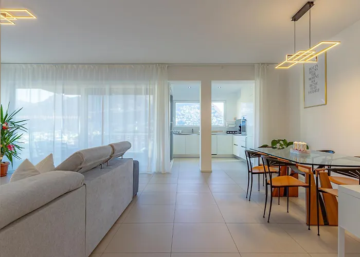Imperial Of Lugano 3 With A Lake View Behind The Station And 10 Min From The Lake Of Lugano